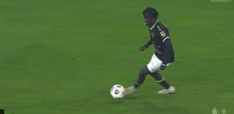 PADOLINO SEZONU w wykonaniu piłkarza Pogoni xD [VIDEO]